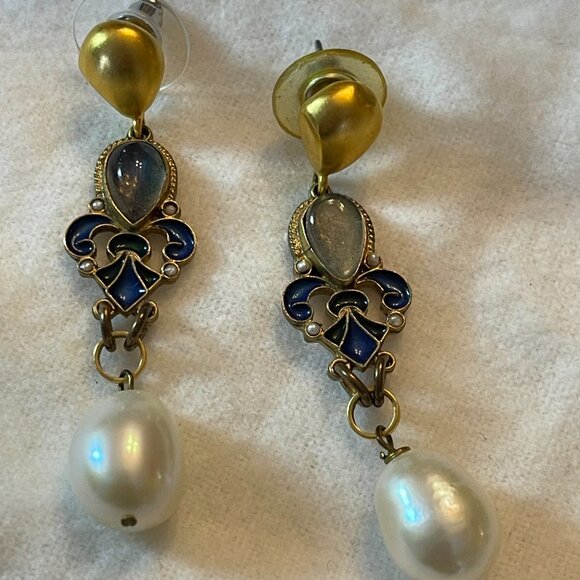Diego Percossi Papi pierced dangle earrings with moonstone, blue enamel, pearls - Picture 5 of 6